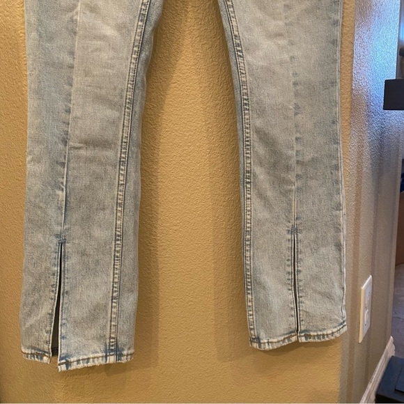 NWT~ABERCROMBIE & FITCH Light Blue The Skinny High Rise Curve Love Jeans Size 2S - Picture 3 of 9